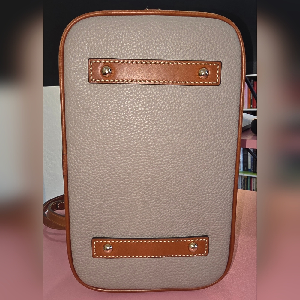 Dooney & Bourke Pebbled Leather Satchel Dome Zip Top Bag - Picture 3 of 4